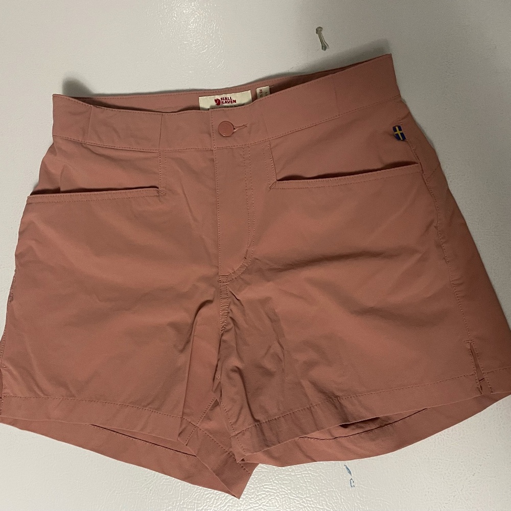 Womens Fjallraven High Coast Lite Dusty Rose shorts Size 26